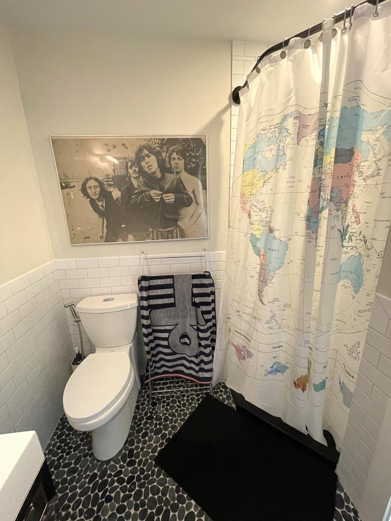 Modern Home at The Point | Photo 19