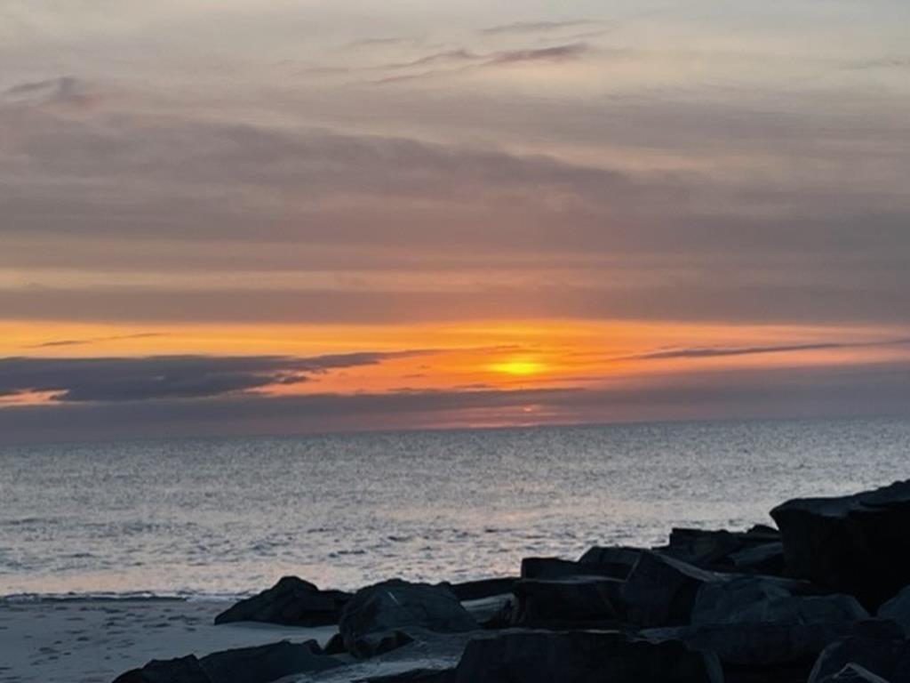 Modern Home at The Point | Photo 35