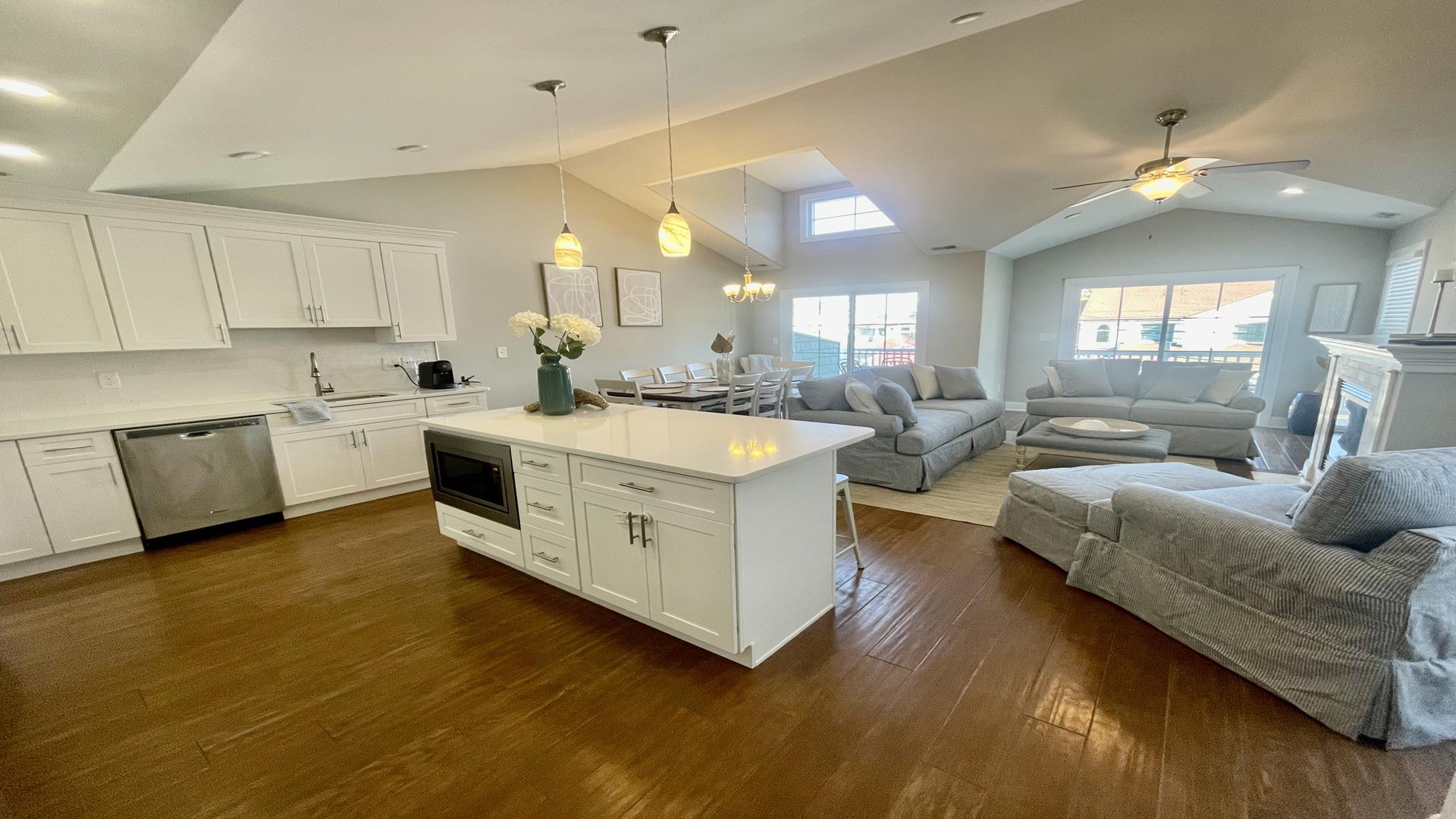 330 East Saint Paul Avenue, Wildwood Crest (Wildwood Crest Beach Side)