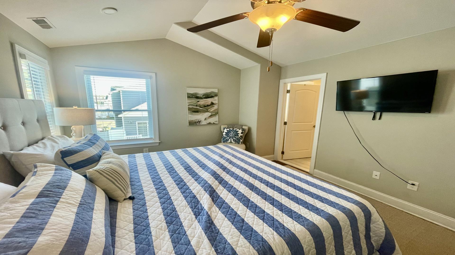 330 East Saint Paul Avenue, Wildwood Crest (Wildwood Crest Beach Side)