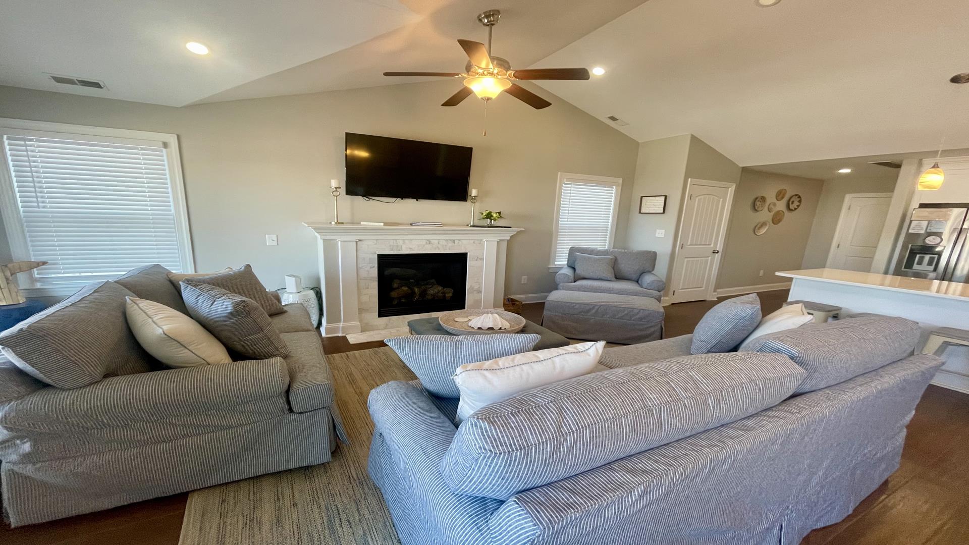 330 East Saint Paul Avenue, Wildwood Crest (Wildwood Crest Beach Side)
