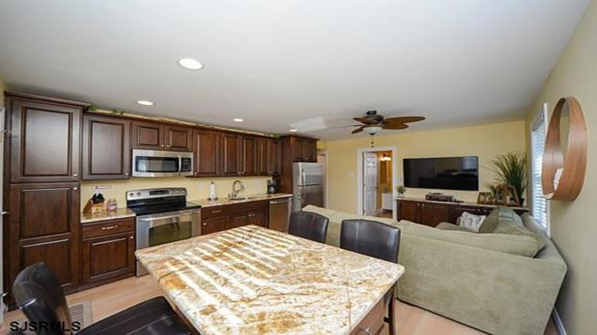 2222 Central Avenue, Ocean City (Goldcoast)
