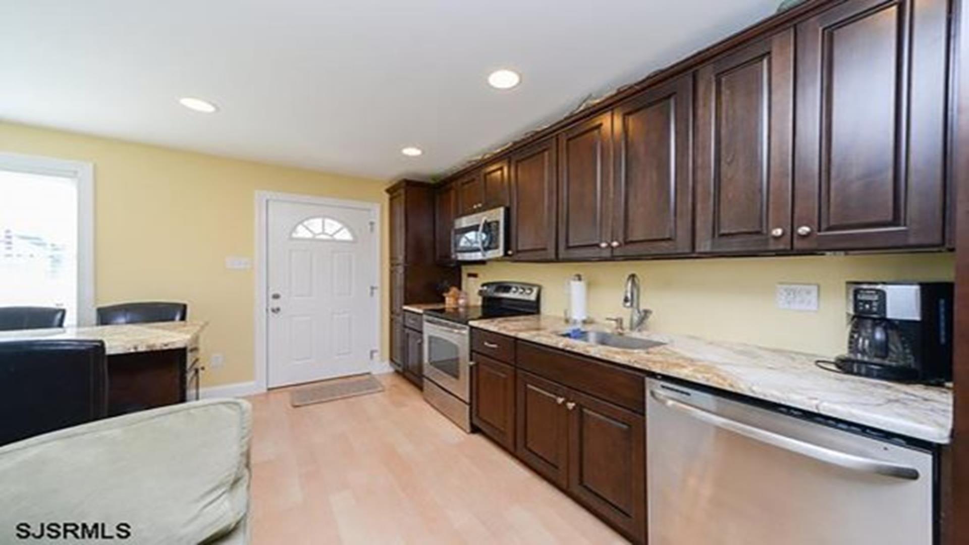 2222 Central Avenue, Ocean City (Goldcoast)