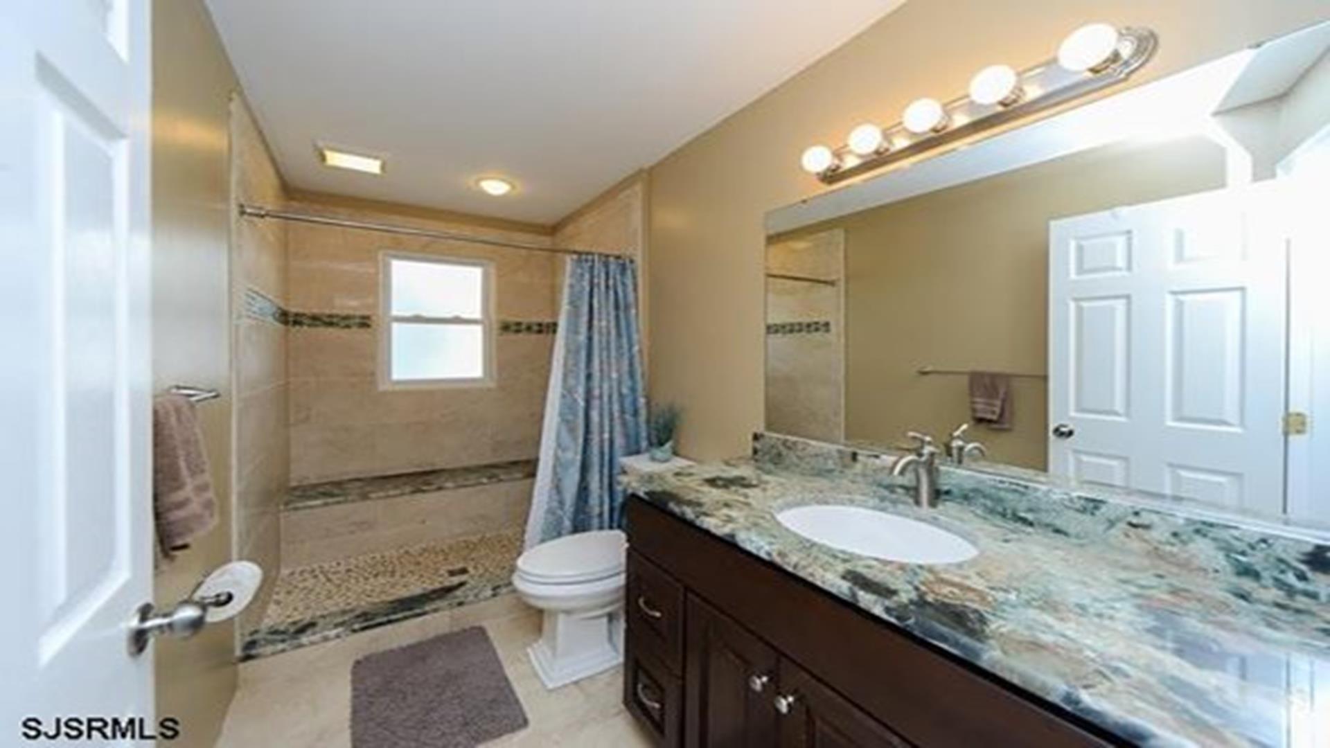 2222 Central Avenue, Ocean City (Goldcoast)