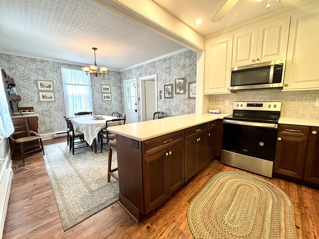 The Windsor Cottage | Photo 14