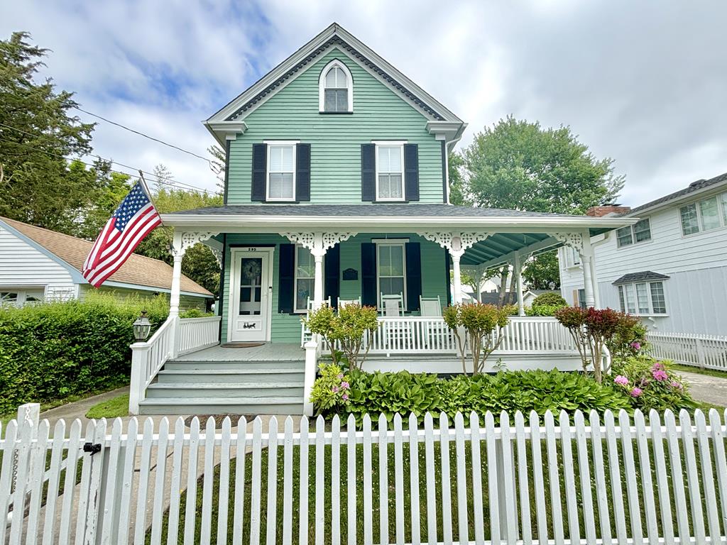 The Windsor Cottage | Photo 32