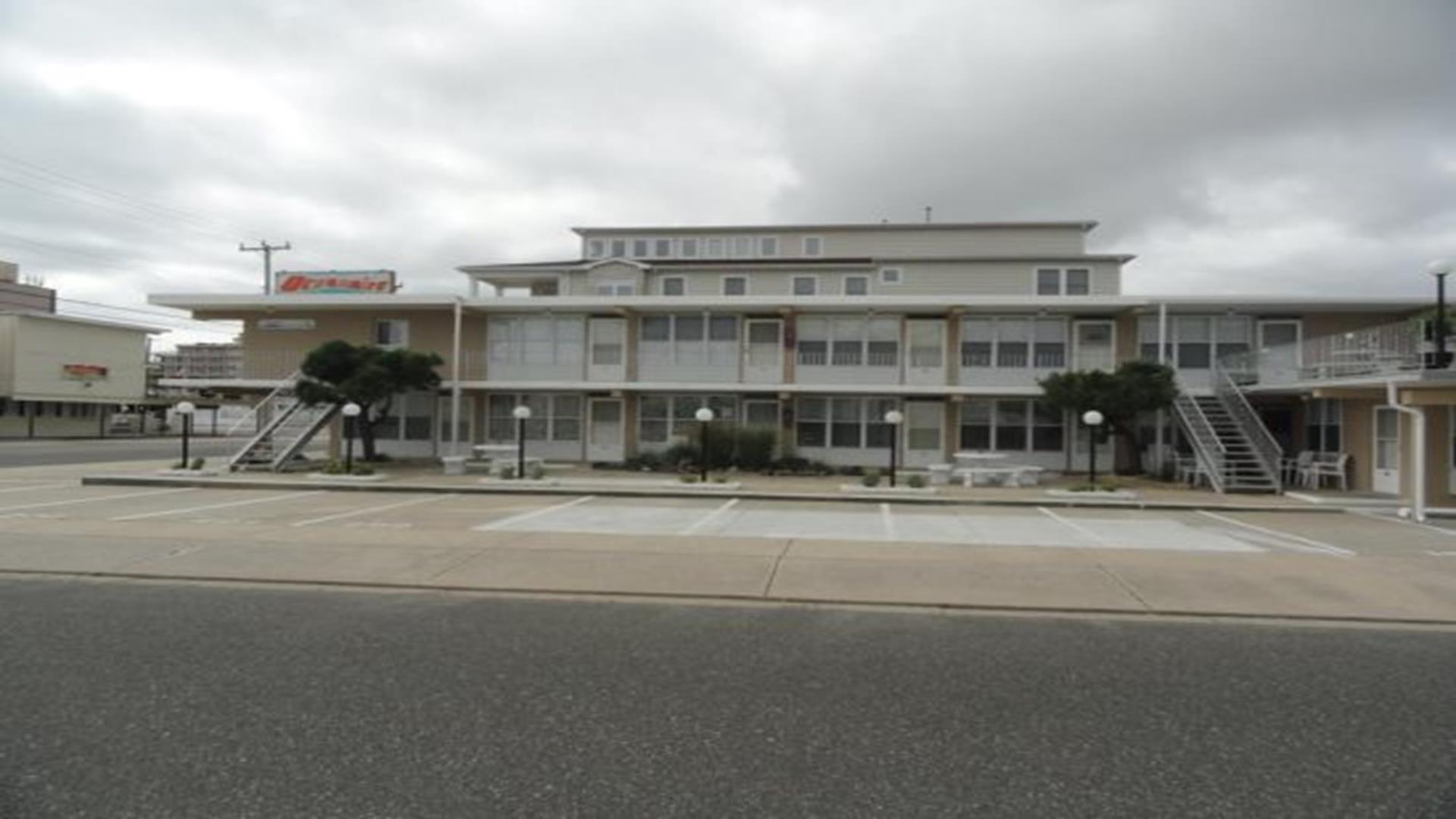 422 East 4th Avenue, North Wildwood (North Wildwood Beach Side)