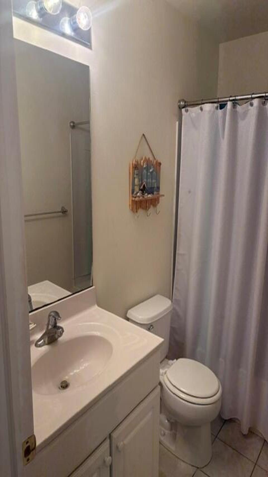 207 East Juniper Avenue, Wildwood (Wildwood Beach Side)