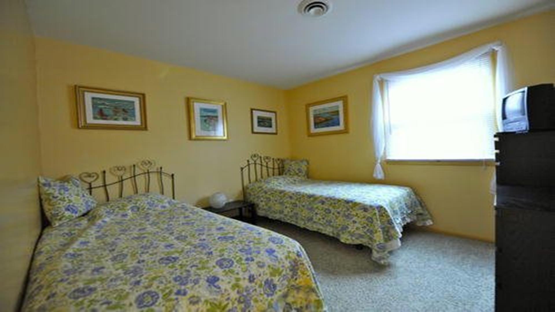 924 Street Charles Place, Ocean City (Beach Front)