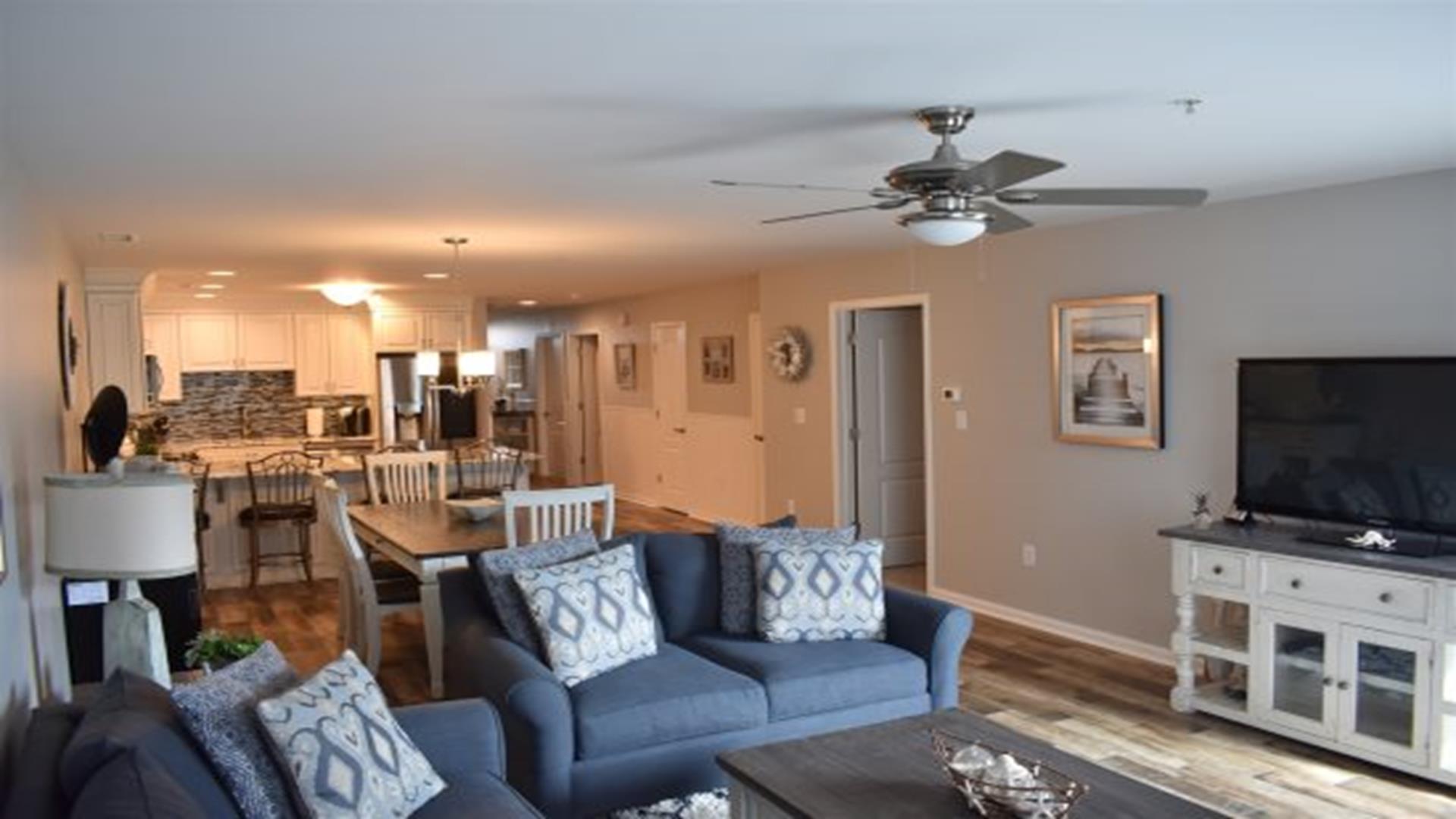 301 East Rochester Avenue, Wildwood Crest (Wildwood Crest Beach Side)