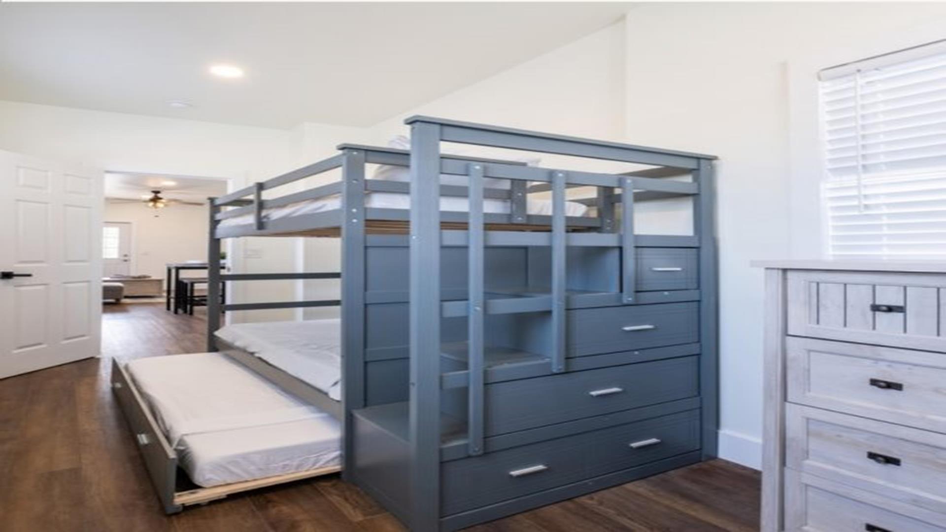 819 Moorlyn Terrace, Ocean City (Center)