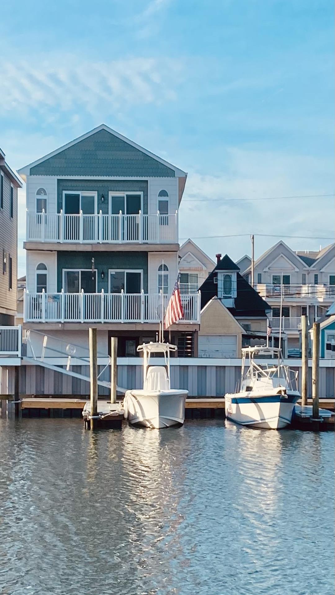 407 West Tacony Avenue, Wildwood