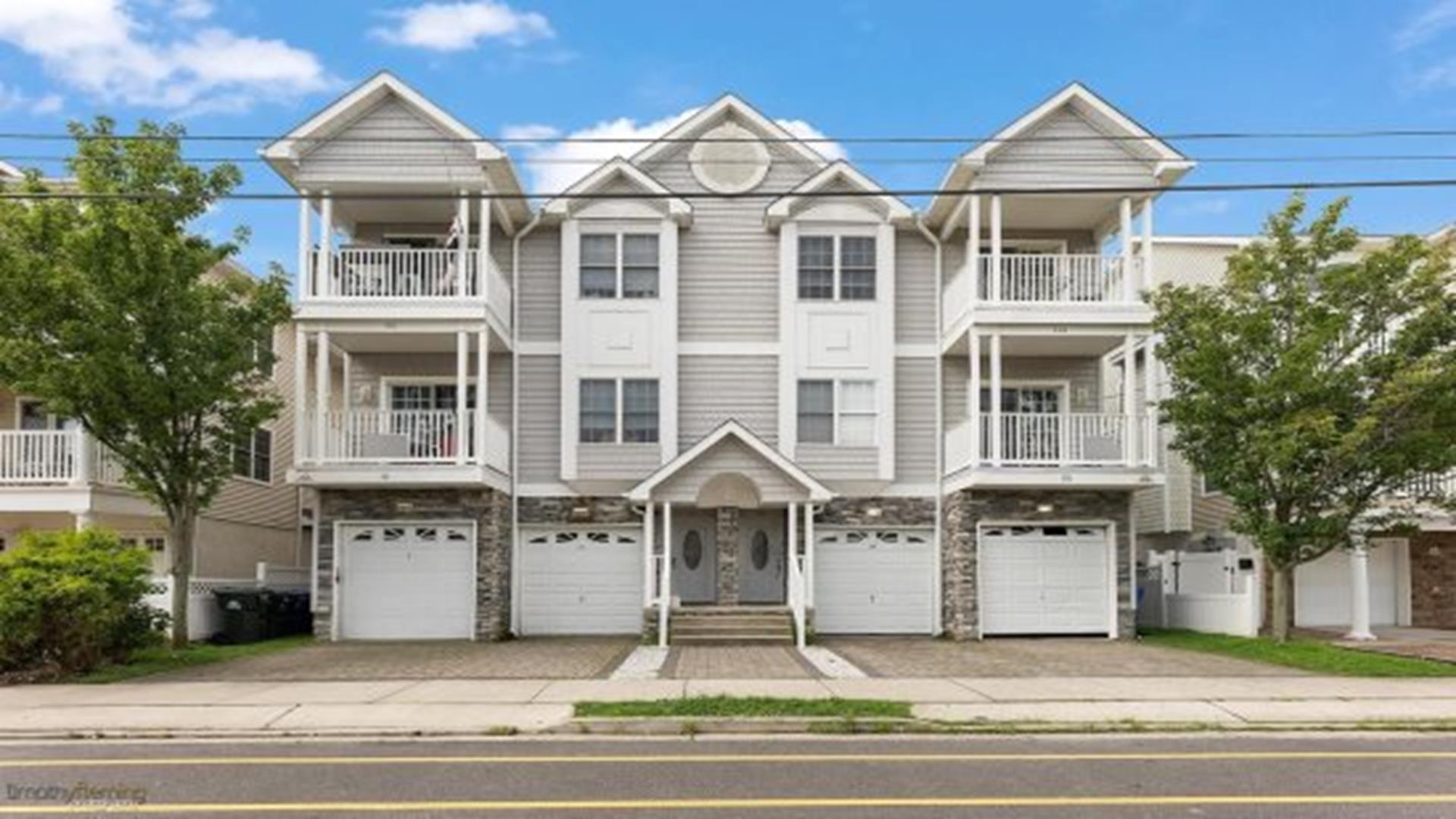 318 East Juniper Avenue, Wildwood