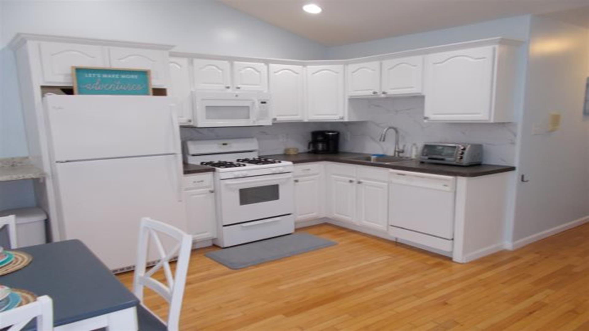 318 East Juniper Avenue, Wildwood (Wildwood Beach Side)