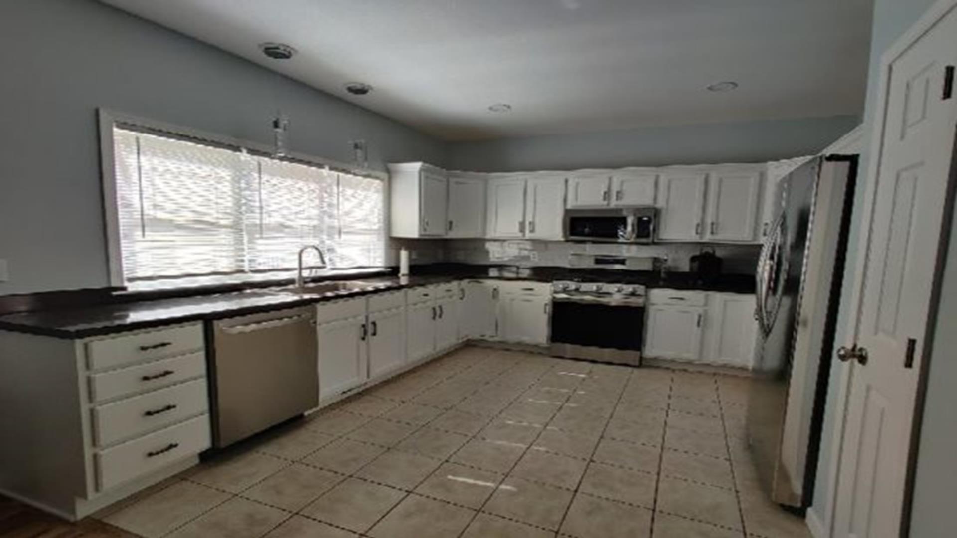 152 E Roberts Avenue, Wildwood (Wildwood Beach Side)