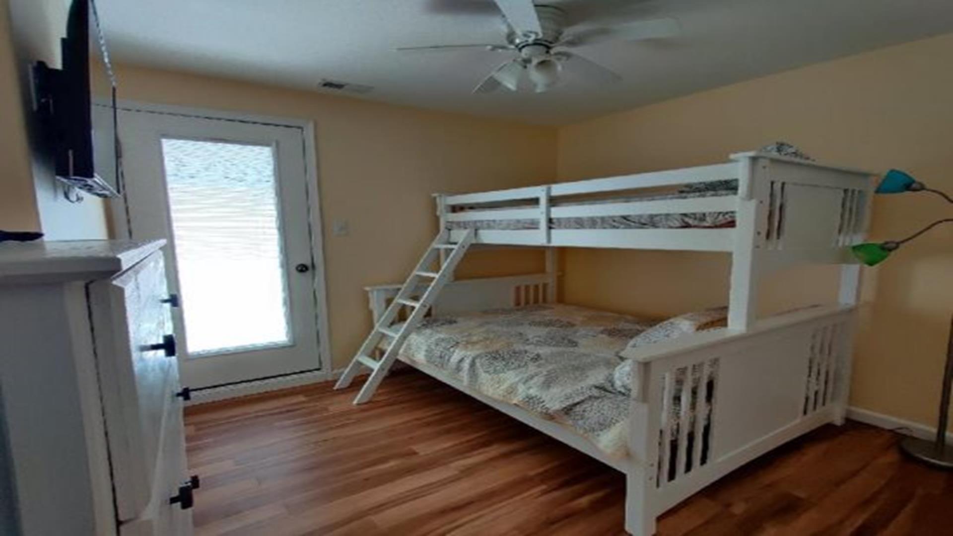 152 E Roberts Avenue, Wildwood (Wildwood Beach Side)