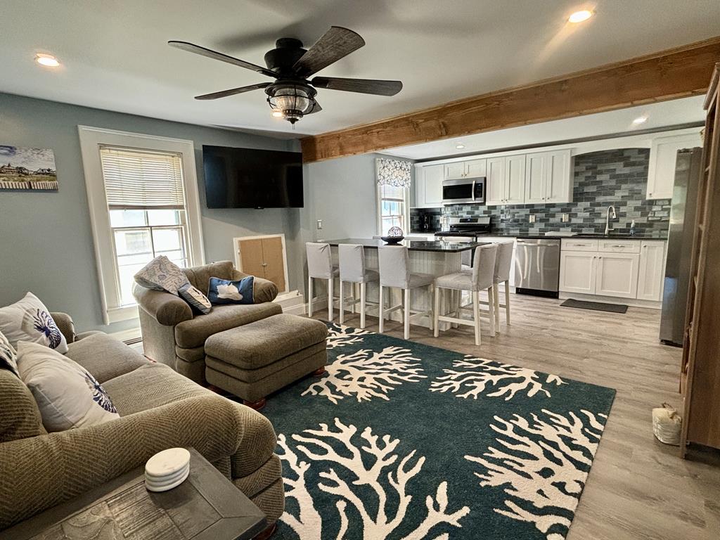 The Daisy Cottage- 2nd and 3rd Floor Unit | Photo 5