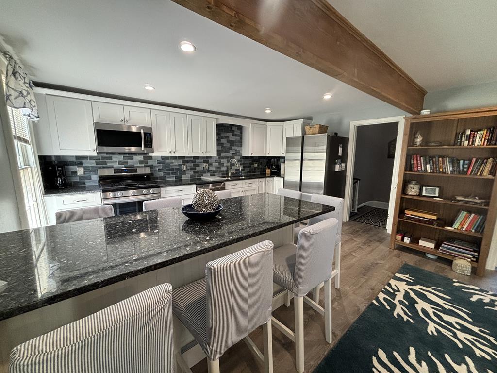 The Daisy Cottage- 2nd and 3rd Floor Unit | Photo 7