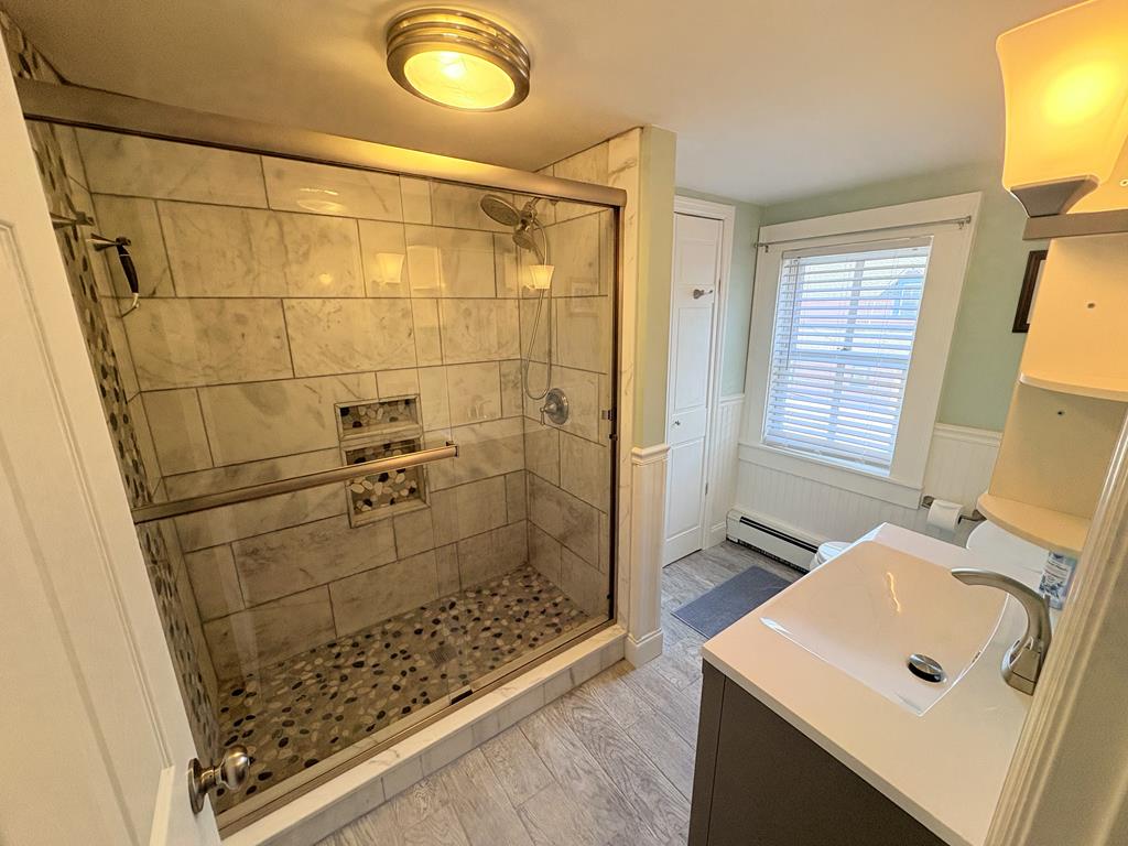 The Daisy Cottage- 2nd and 3rd Floor Unit | Photo 10