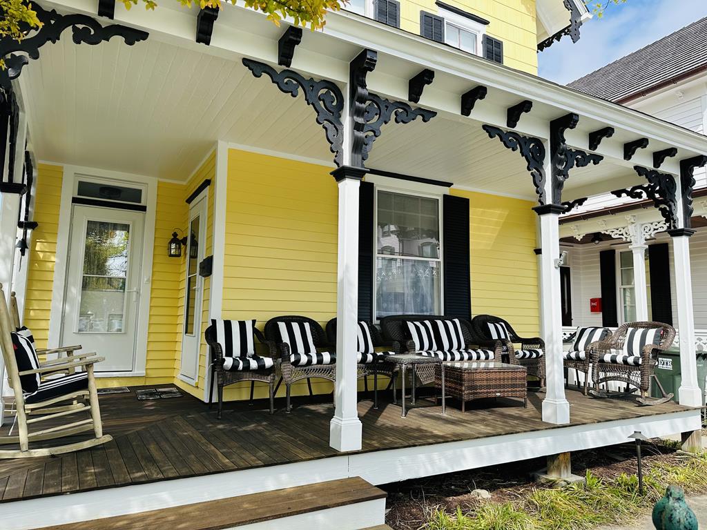 The Daisy Cottage- 1st Floor Unit | Photo 4