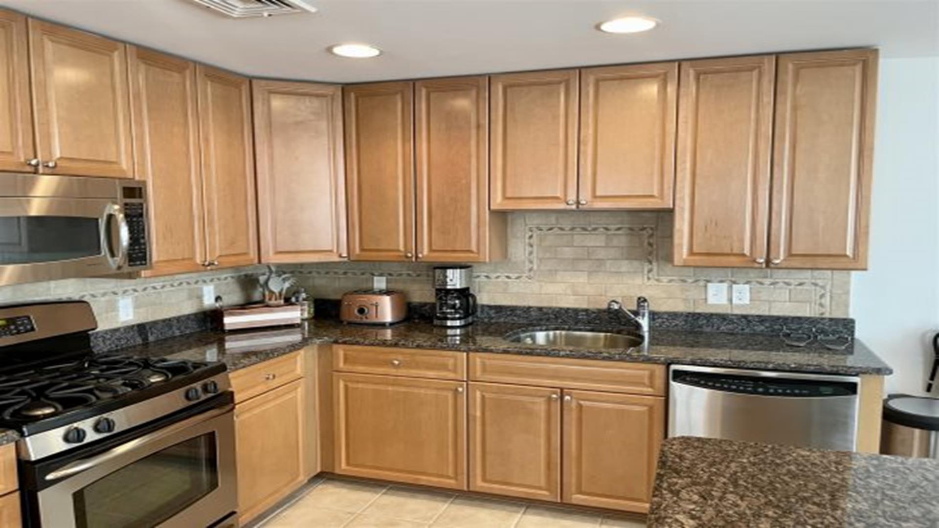 408 East Farragut Road, Wildwood Crest (Wildwood Crest Beach Side)