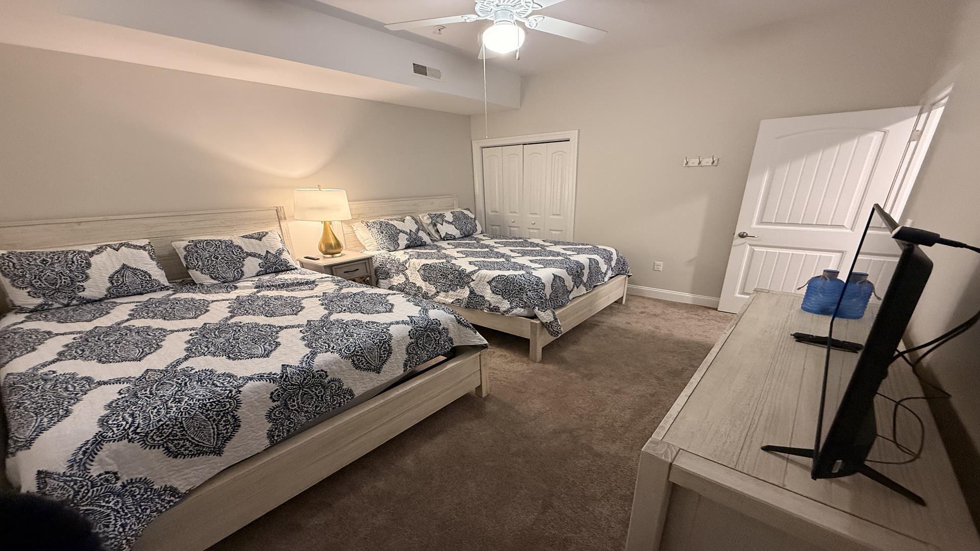 408 East Farragut Road, Wildwood Crest (Wildwood Crest Beach Side)