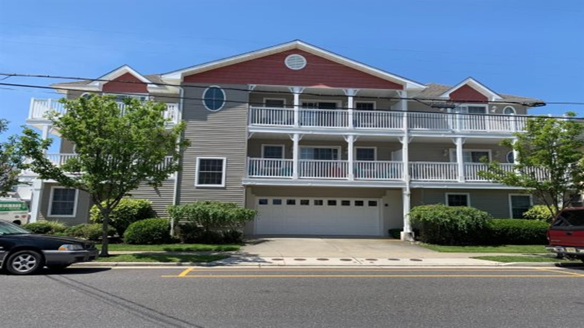 146 East Leaming Avenue., Wildwood