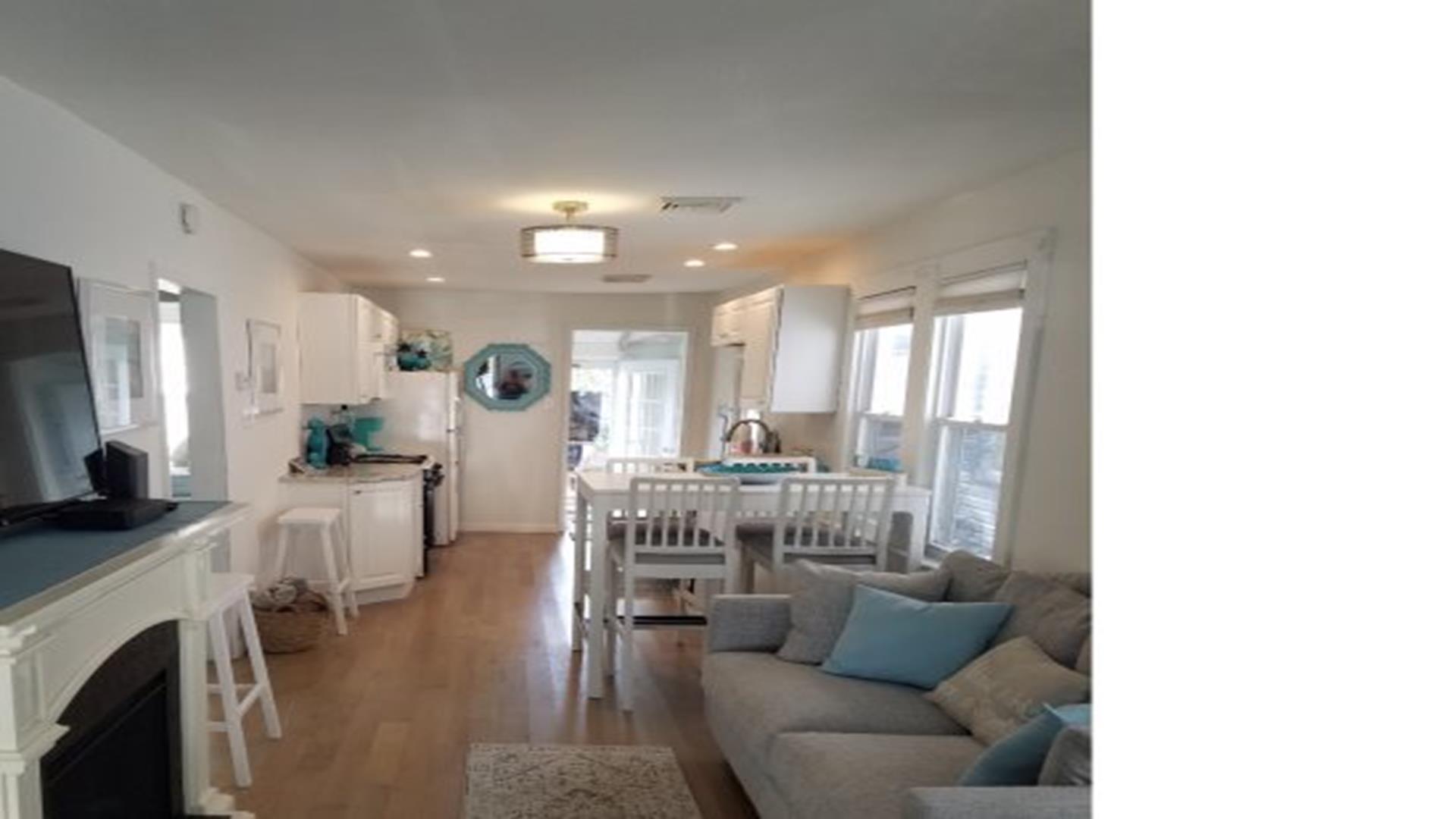 214 W. Juniper Avenue, Wildwood (Wildwood Bay Side)