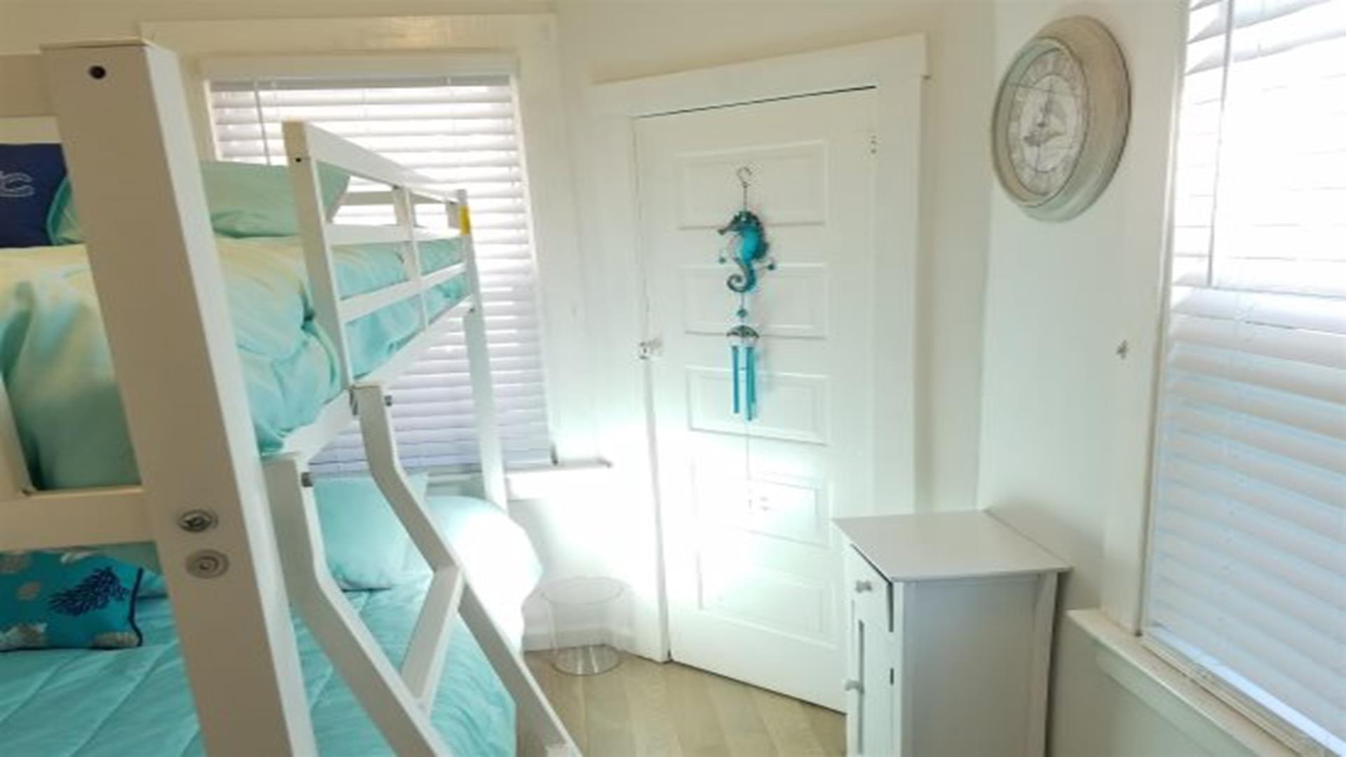 214 W. Juniper Avenue, Wildwood (Wildwood Bay Side)