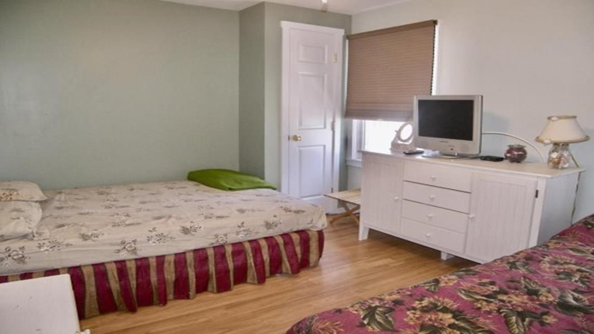 301 W Pine Avenue, Wildwood (Wildwood Bay Side)