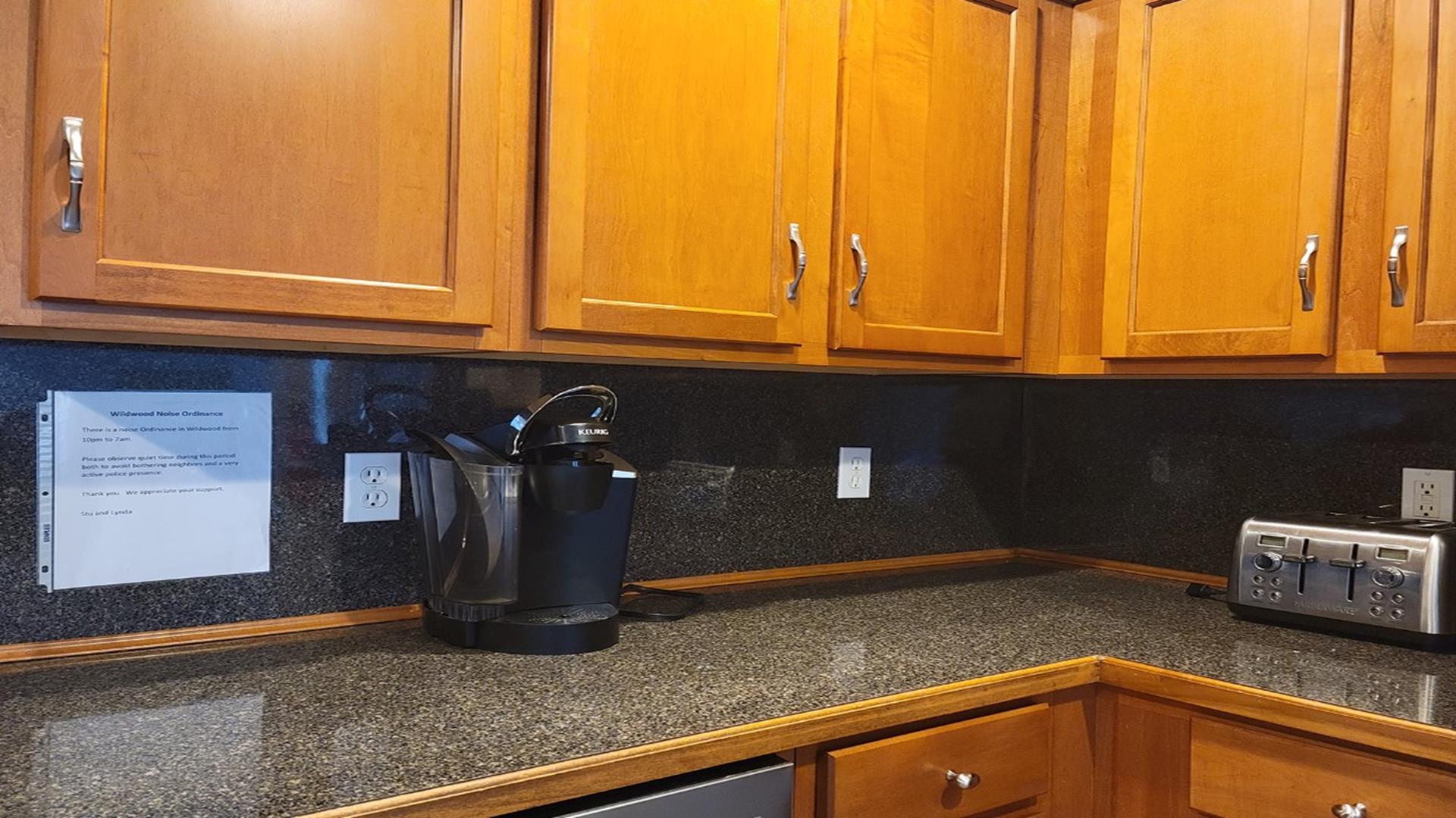 301 East Leaming Avenue, Wildwood (Wildwood Beach Side)