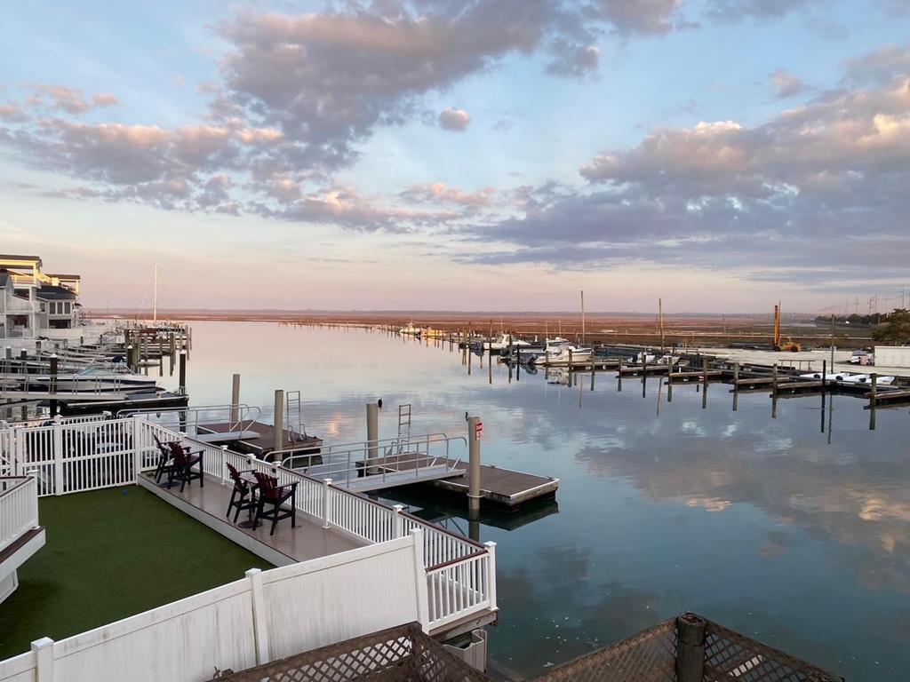 4414 Venicean Avenue - 