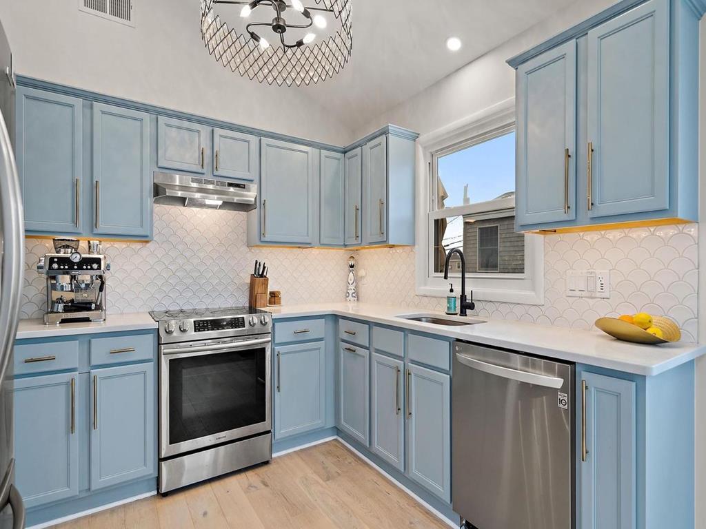 2106 N. Central Avenue, Surf City (Bay Side)