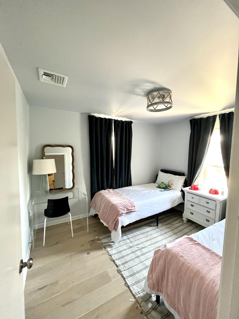 2106 N. Central Avenue, Surf City (Bay Side)