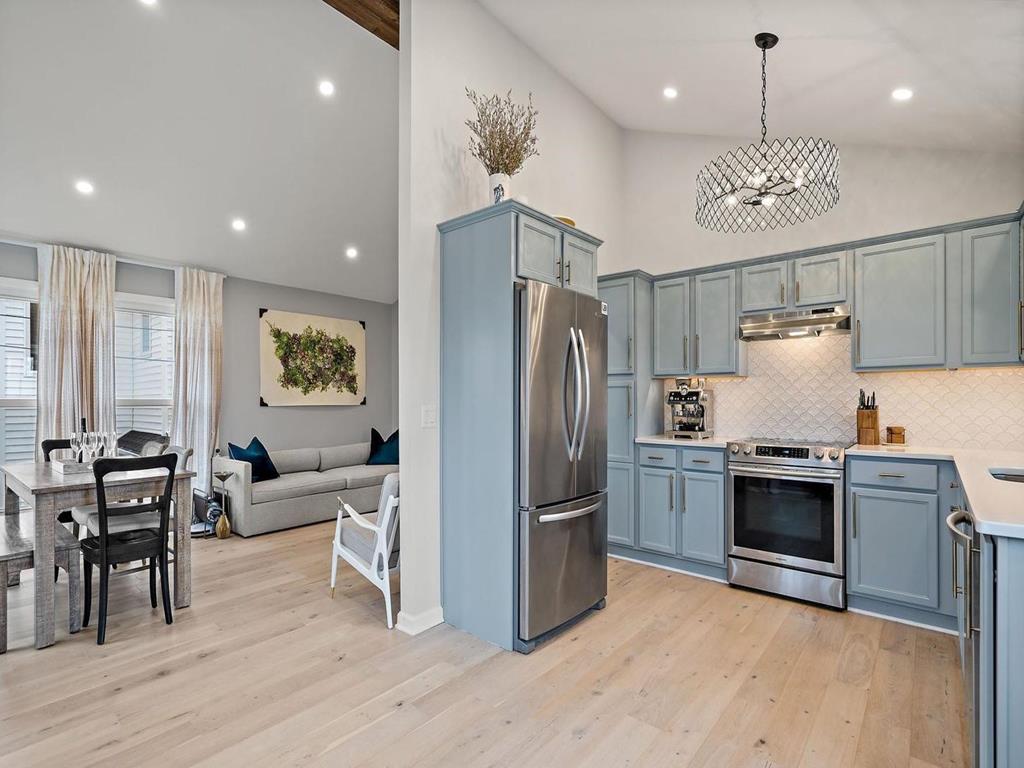 2106 N. Central Avenue, Surf City (Bay Side)