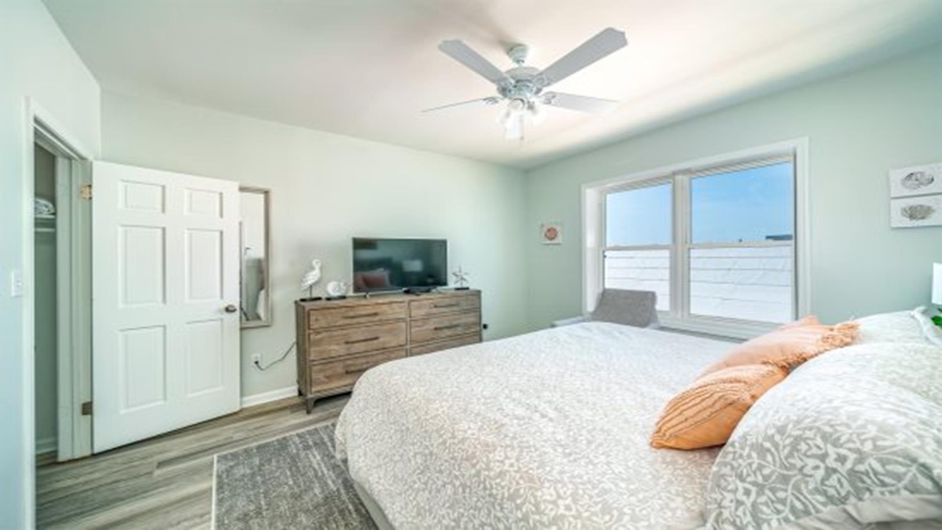 986 boardwalk, Ocean City (Beach Front)