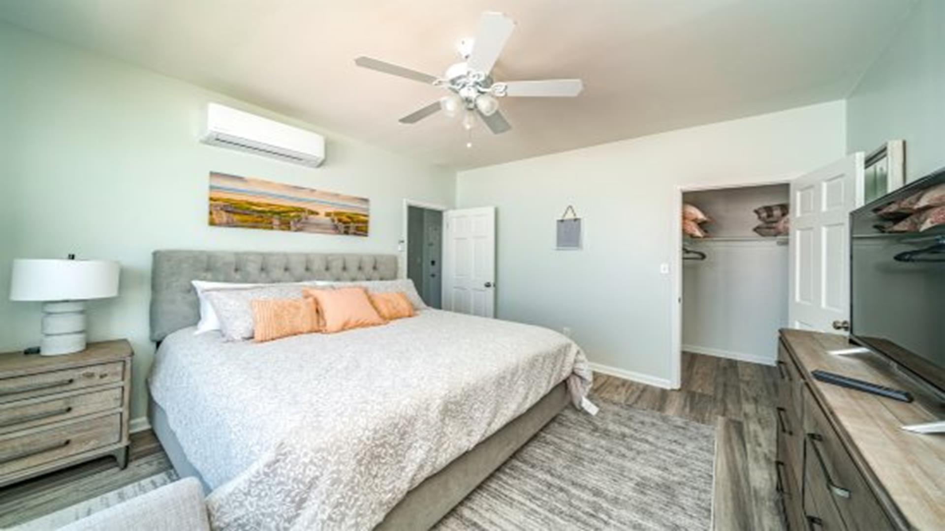 986 boardwalk, Ocean City (Beach Front)