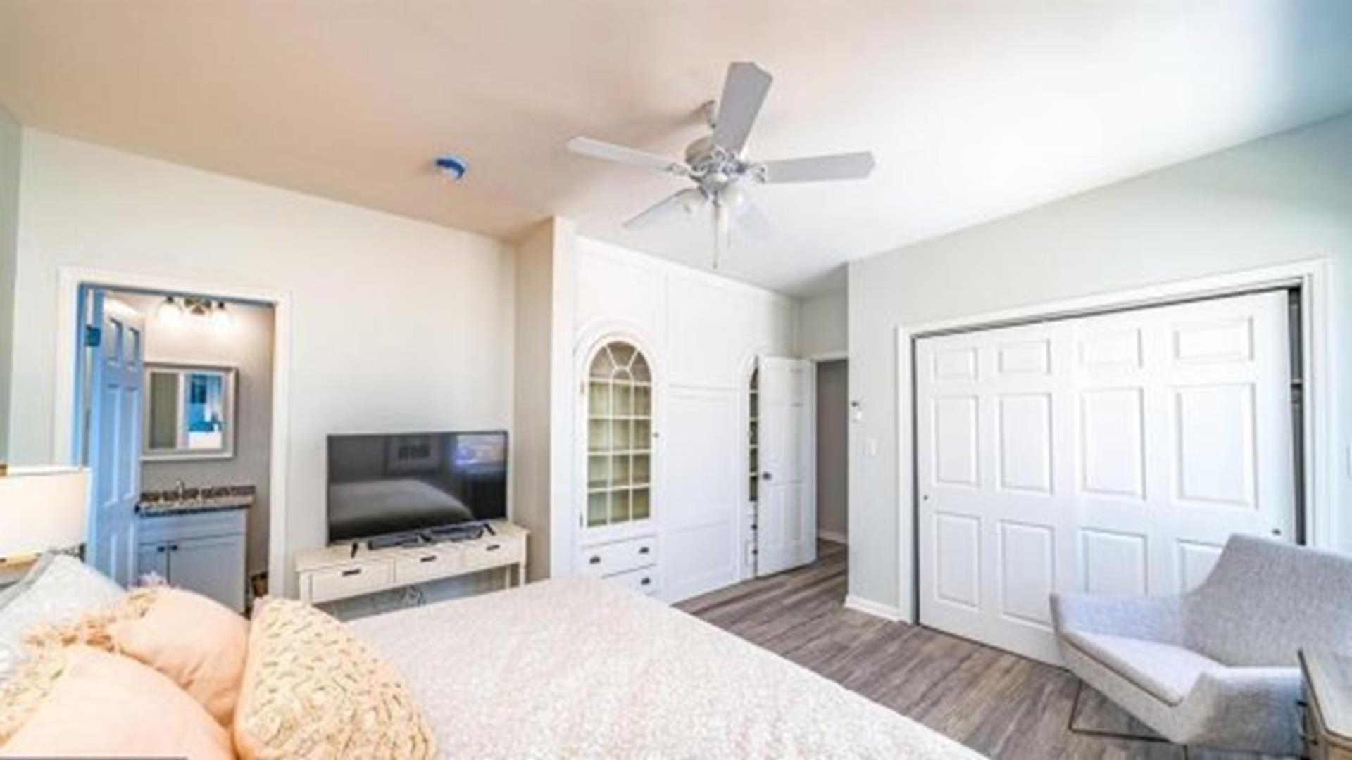 986 Boardwalk, Ocean City (Beach Front)