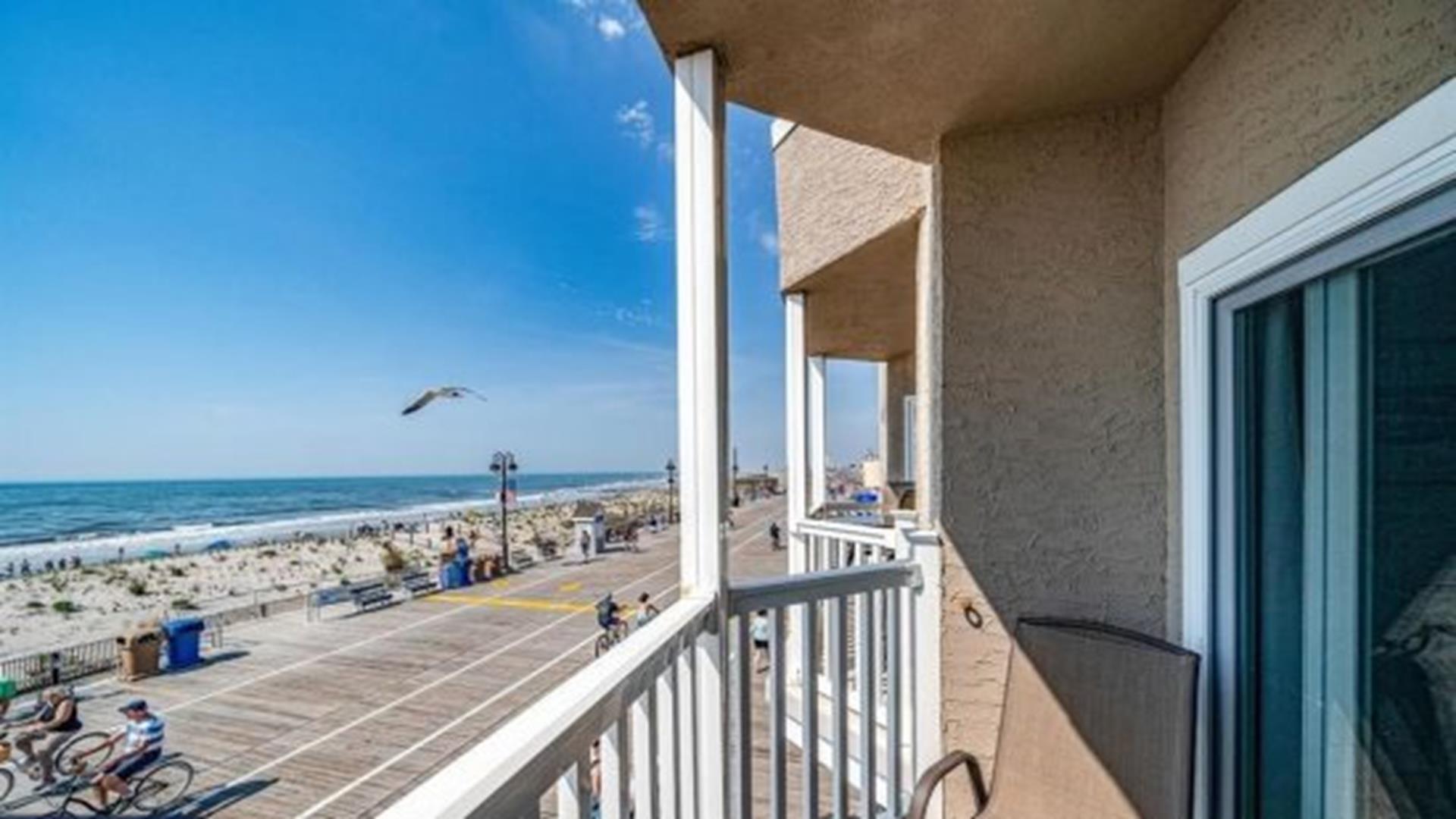 986 Boardwalk, Ocean City (Beach Front)