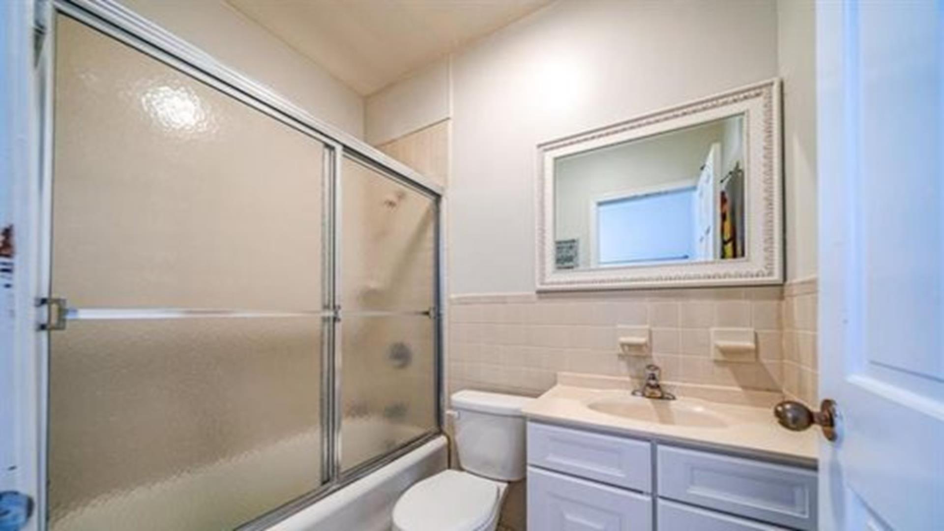 986 Boardwalk, Ocean City (Beach Front)