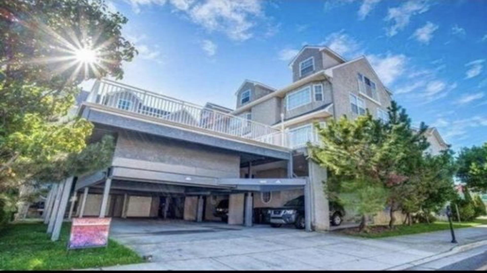 2703 Atlantic Avenue, Wildwood