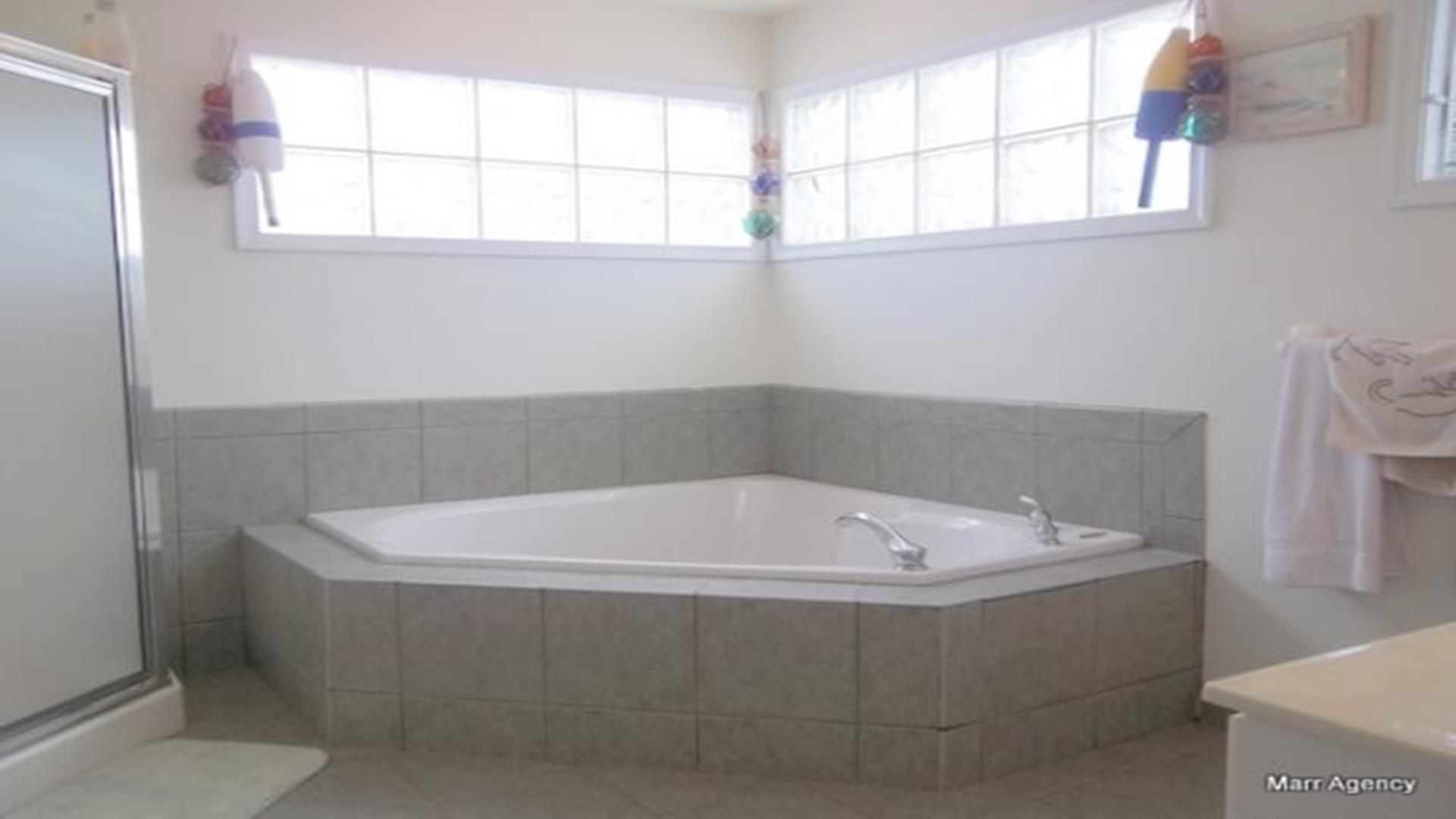 2012 Wesley Avenue, Ocean City (Goldcoast)