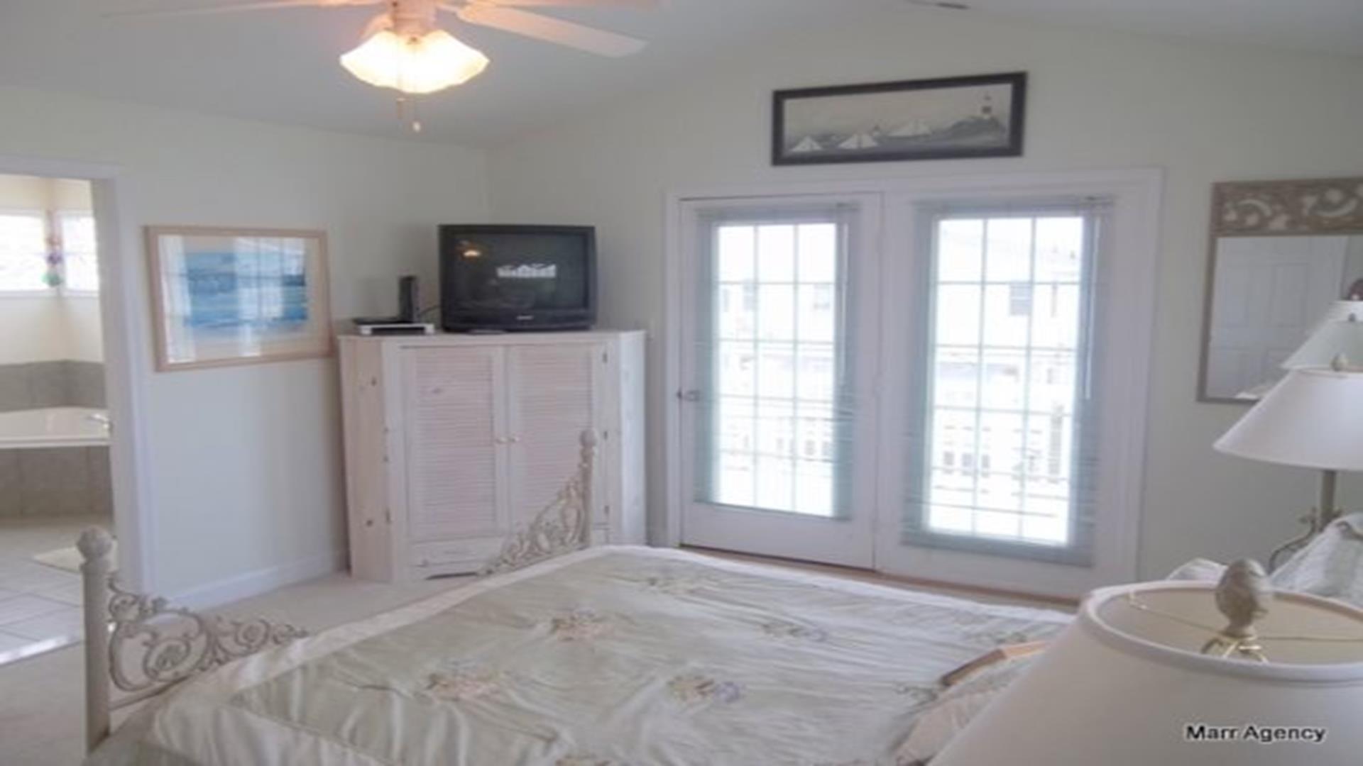 2012 Wesley Avenue, Ocean City (Goldcoast)