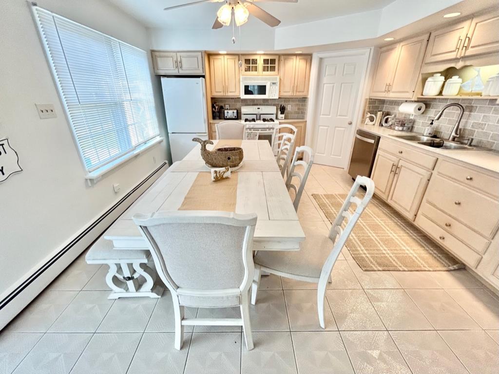 Happy Family Bungalow LINENS INCLUDED! Jersey Cape Realty