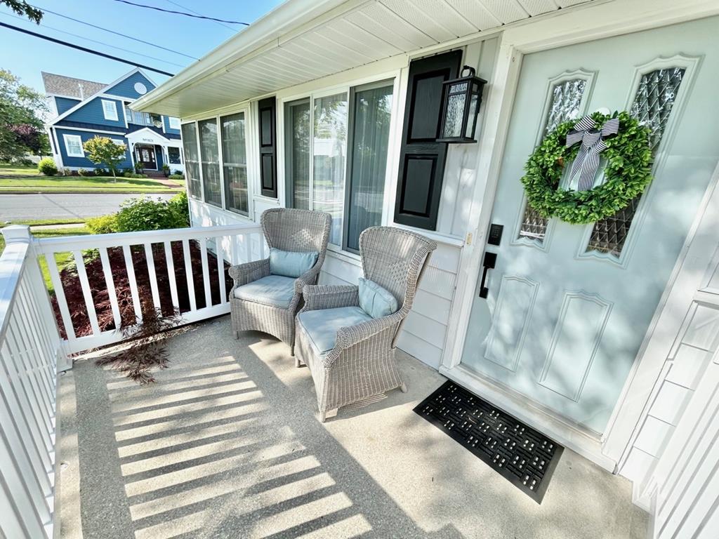 Happy Family Bungalow - LINENS INCLUDED! | Photo 5