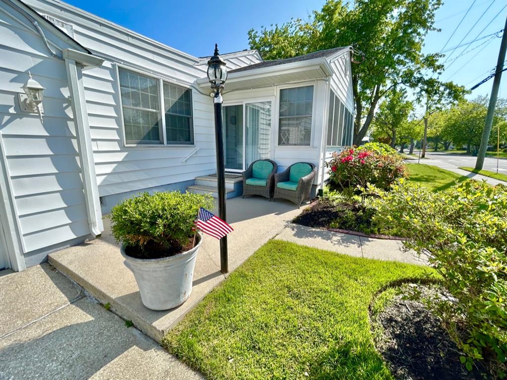 Happy Family Bungalow - LINENS INCLUDED! | Photo 36