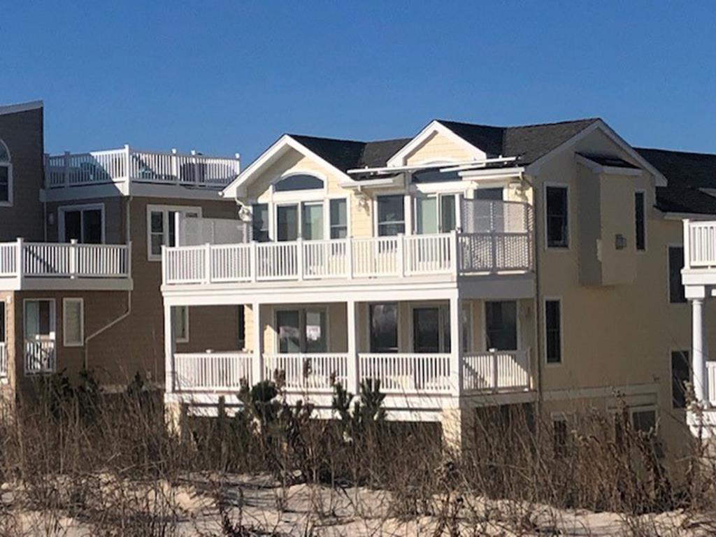 14 E. Gloucester Avenue, Harvey Cedars (Ocean Front)