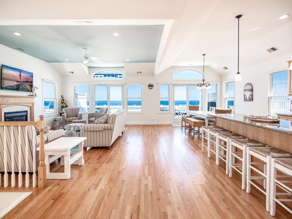 14 E. Gloucester Avenue, Harvey Cedars (Ocean Front)