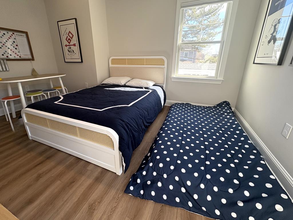 New Modern House with pool! | Photo 23