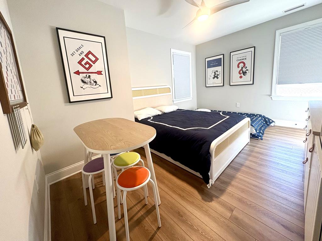 New Modern House with pool! | Photo 24